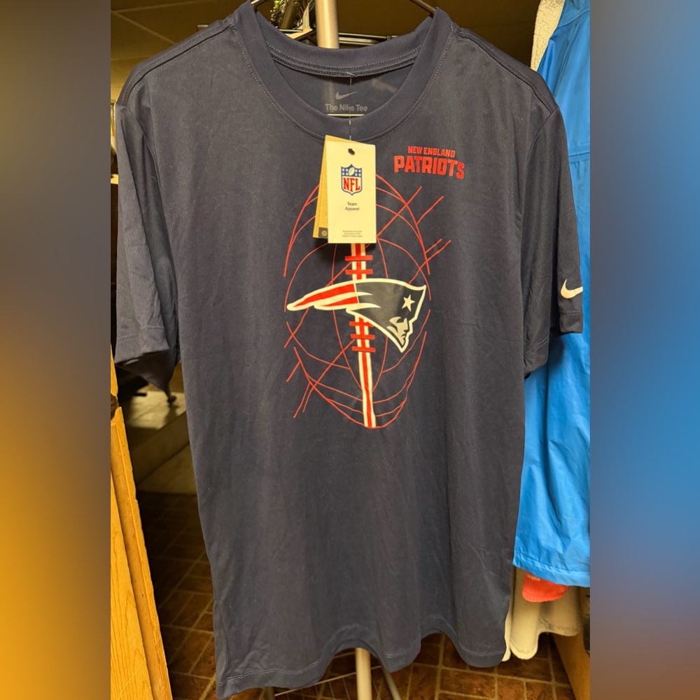 NWT Nike New England Patriots Shirt Mens Medium Blue NFL Football